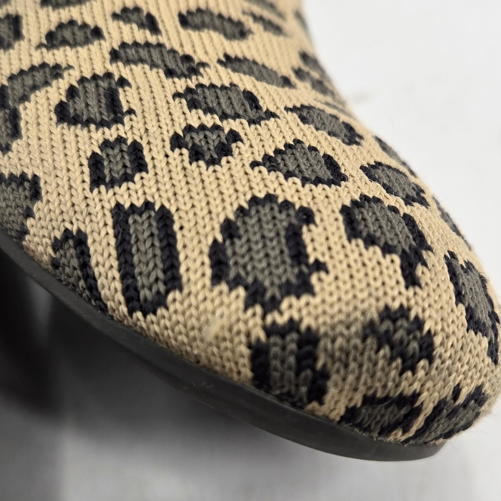 Rothy's Leopard Spot Round Toe Loafers - Picture 8 of 15